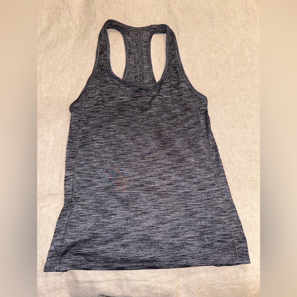 Lululemon work out shirt size 6